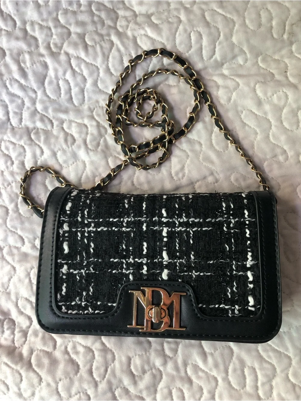 NWOT Bershka Black & White Tweed Crossbody with Gold Chain